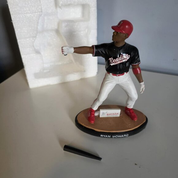 NIB Ryan Howard Figurine Reading Phillies - Picture 3 of 7